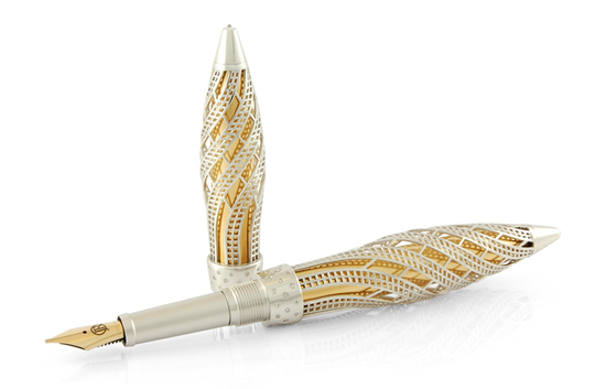 золотая перьевая ручка с бриллиантами